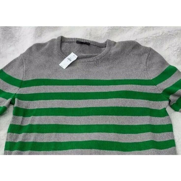 Gap Men's Size M Pullover Sweater Crew Neck Green Gray Striped 100% Cotton. Orig. $44.95 Length- 28" Chest- 40" Gap Cotton Relaxed Fit Sweater, Gap Cotton Sweater In Relaxed Fit, Gap Relaxed Fit Cotton Sweater, Gap Cotton Sweater With Relaxed Fit, Gap Cotton Sweater For Fall, Casual Gap Tops For Layering, Casual Layering Tops By Gap, Gap Relaxed Fit Top For Winter, Gap Cotton Sweater For Spring