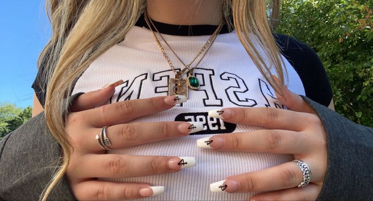 Nails , 444 Nails, Devil Nails, Boujee Nails, Angel Nails, Angel Aesthetic, Angel And Devil, Minimalist Nails, Cute Acrylic Nails, Nail Inspo