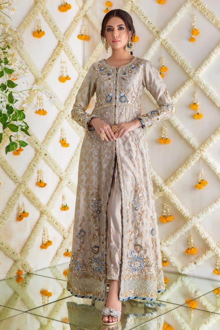 Sibel | Pakistani Designer Outfit | Sarosh Salman Best Embroidery Designs, Marriage Clothes, Maharani Designer Boutique, Desi Dress, Net Gowns, Pakistan Dress, Embroidery Motif, Floral Lehenga, Pakistani Clothes