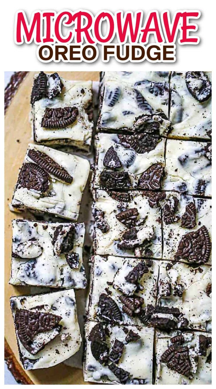 This amazing Oreo Fudge has only 3 ingredients and it's super easy to whip up in just a few minutes!  What could be better than a simple creamy white chocolate fudge plenteous with our favorite cookies, OREOS included in every luxurious bite! #oreo #oreofudge #fudge #sweetened condensed milk Marshmallow Desserts, Condensed Milk Cookies, Oreo Dessert Recipes, No Bake Oreo Cheesecake, White Chocolate Fudge, Oreo Fudge, Vanilla Fudge, Oreo Recipes, Fudge Easy