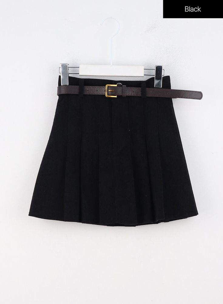 corduroypleated-mini-skirt-oo312 / Black Style Feminine, Stylish Women Fashion, Beige Top, Prom Outfits, Boatneck Sweater, Black Model, Fashion Korean, Swimwear Sale, Pleated Mini Skirt