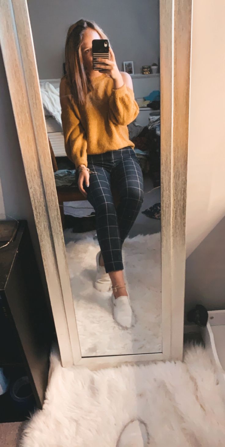 Plaid Navy Pants Outfit, Fall Women Business Outfits, Winter Women Professional Outfits, Plaid Blue Pants Outfit, Work Outfits Plaid Pants, Dress Pants With Sweater Work Outfits, Vans Outfit Business Casual, Fall Fits For Work, Teacher Outfit Khaki Pants