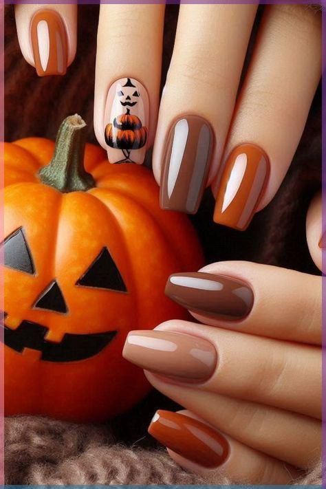 Nail Designs Thanksgiving Fall, Halloween Nails Charms, Nov Nail Designs, Fall Nails Trendy Simple, Autumn Nails Squoval, Halloween Nails Colors, Harvest Nail Designs, Nail Designs Halloween Fall, Brown Halloween Nails