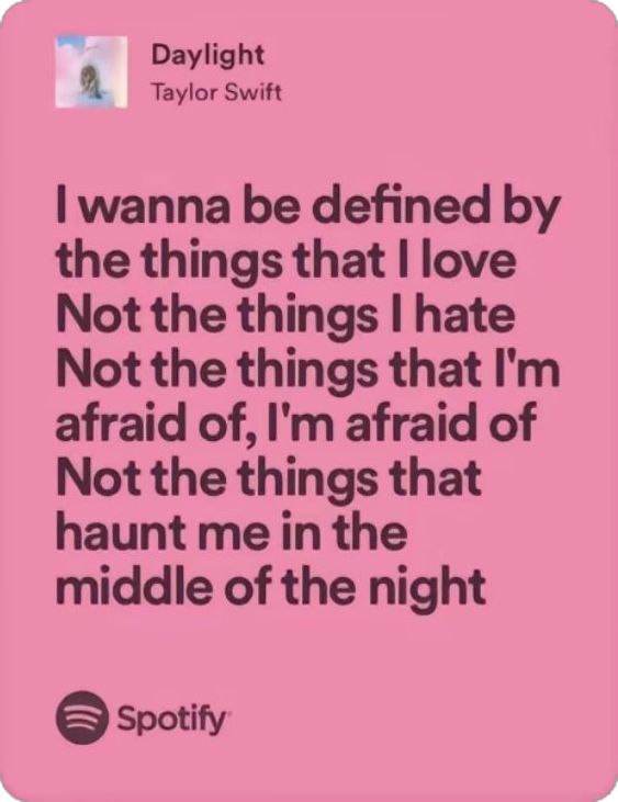 a pink background with the words, i wanna be defined by the things that i love not