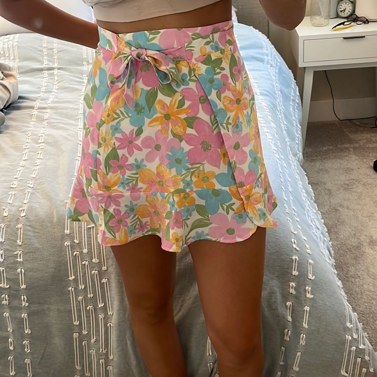 Nwt Spring/Summer Wrap Skirt From Boutique Spring Beach Mini Shorts, Floral Print Mini Bottoms For Vacation, Floral Print Mini Skirt For Summer Beach, Floral Print Summer Skirt, Floral Print Skirted Bottoms For Beach, Spring Vacation Mini Shorts, Mini Length Shorts For Vacation In Spring, Mini Length Shorts For Spring Vacation, Beach Skirted Bottoms With Floral Print