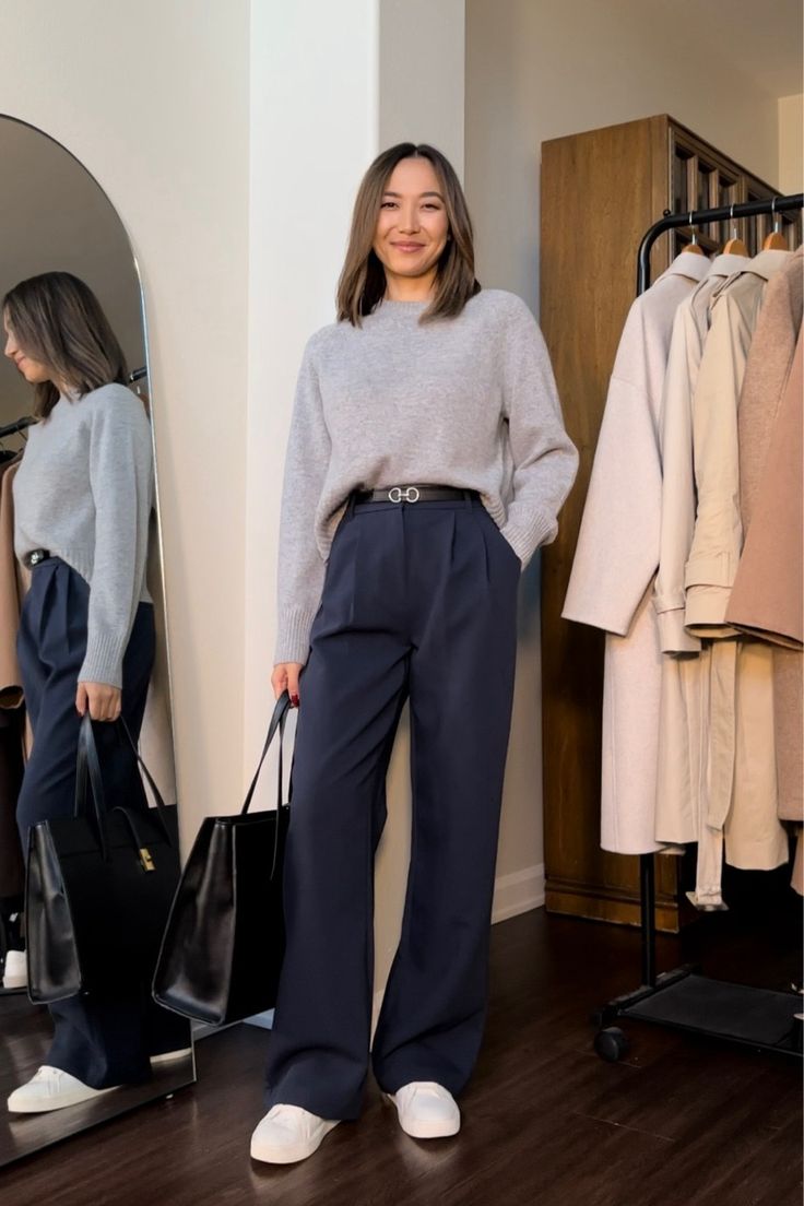 Blue Trouser Outfit Women, Smart Casual Work, Smart Casual Work Outfit, Smart Casual Women, Office Casual Outfit, Stylish Work Attire, Office Outfits Women, Outfit Chic, Corporate Outfits