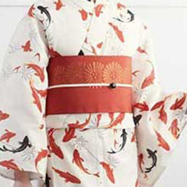 Long Japanese Kimono with Koi Fish Print Product Type: Kimono Composition: 100% Polyester Length: 63 in (160 cm) Adjustable: for height 5"0 - 5"10 (150-179 cm) With or without the obi belt Koi Fish Kimono, Japanese Kimono Fashion Modern, Koi Kimono, Fish Kimono, Yukata Outfit, Yukata Women, Japanese Kimono Fashion, Koi Fish Print, Modern Kimono