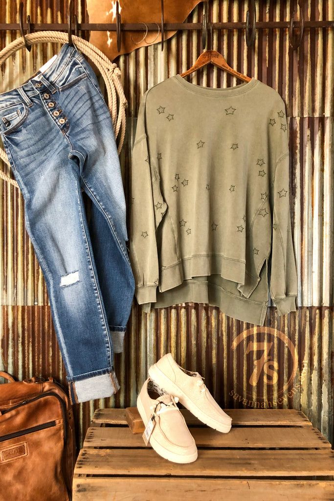 The Salina Comfy Jeans Outfit, Fit Back, Straight Crop Jeans, Oversized Pullover, Clothes Accessories, Terry Cloth, Modest Outfits, Jean Outfits, Cropped Jeans