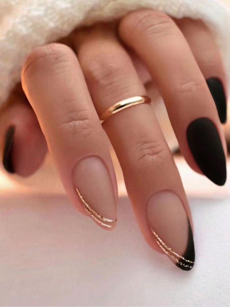 Brown Gel Manicure, Elegant Acrylic Nails Classy, Neutral Beach Nails, Nye Nail Ideas, Black Wedding Nails, Gala Nails, Unghie Sfumate, Valentine Nails, Fashion Moodboard