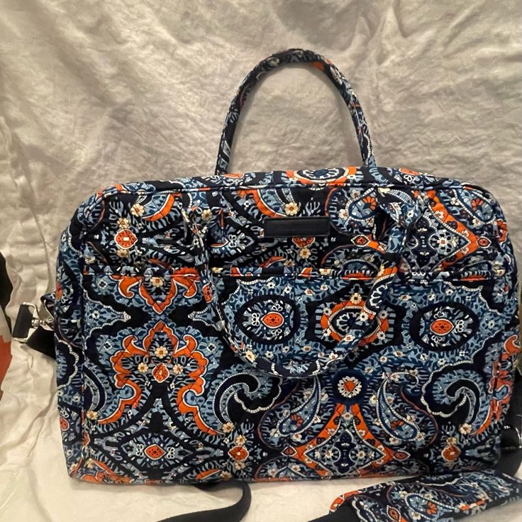 Pack Your Bags For Spring Break With This Cute And Very Functional Vera Bradley Weekender Bag. Blue Travel Bag With Top Carry Handle For On-the-go, Blue Satchel Weekender Bag For Travel, Blue Satchel Travel Bag With Removable Pouch, Blue Rectangular Travel Bag For Daily Use, Trendy Blue Travel Bag For Everyday Use, Blue Weekender Bag With Removable Pouch, Blue Satchel Travel Bag For Everyday Use, Blue Travel Bag For Daily Use, Versatile Blue Tote Duffle Bag