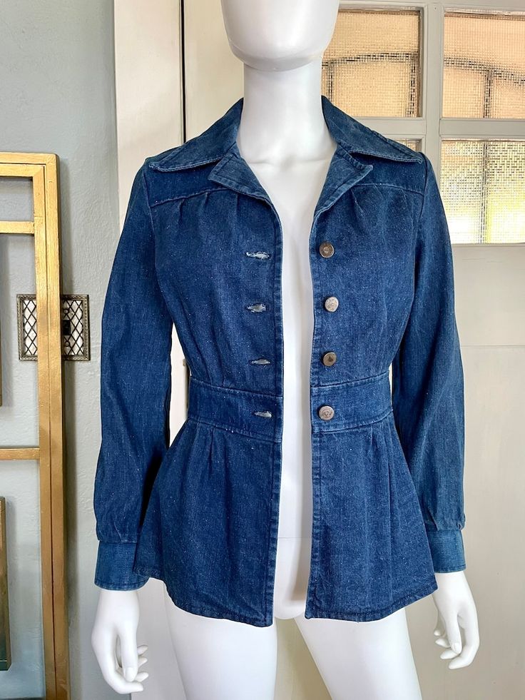 True Vintage 70s Xsmall Small Country Blues Blue Denim Jacket - Etsy American Outfits, Upcycle Clothes Diy, Country Blue, Upcycled Clothing, Blue Denim Jacket, Fashion Vintage, Retro Outfits, Upcycle Clothes, True Vintage