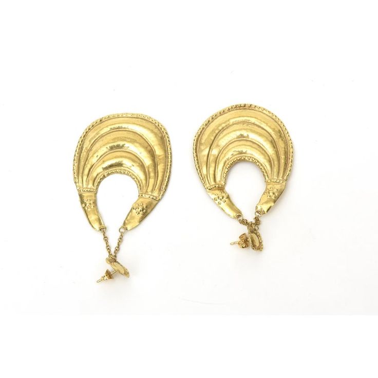 This is part of Chairish’s Fine Jewelry assortment.  These very fine vintage Etruscan revival style 18K gold Italian pair of pierced earrings are from an important jeweler from the 70's in Capri, Italy. They are very light in weight and fine as in the workmanship. They are a bit more fragile because of the 18K gold and lightness. The weight for the pair in 18K gold is as follows: 8.2 grams, or .290 ounces or 5.3 DWT. They are 3 " H or 3" L on the ear lobe. Again they are very light weight on the Traditional 14k Gold Drop Earrings, Antique Yellow Gold Drop Earrings, Antique Earrings With 17 Jewels For Ceremonial Occasions, Antique Yellow Gold Ceremonial Earrings, Vintage Yellow Gold Evening Earrings, Vintage Yellow Gold Earrings For Evening, Ornate Yellow Gold Oval Earrings, Ceremonial Yellow Gold Drop Earrings, Elegant Drop Chandelier Earrings For Ceremonial Occasions