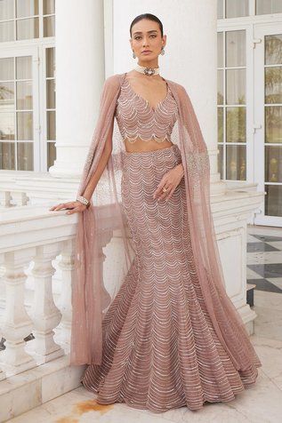 Jacket Blouse Lehenga, Fancy Gowns Indian, Reception Lehenga Bridal Indian, Charu Vasundhara, Reception Outfit For Bride Indian, Pink Sequin Lehenga, Reception Gown For Bride, Fish Cut Lehenga, Fish Cut Gown