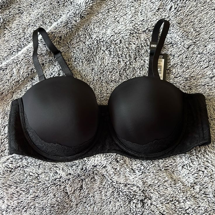 New Torrid Strapless Bra With Lace Detail Black Padded Bra For Night Out, Black Strapless Bra With Medium Bust Support, Black Padded Strapless Bra, Black Strapless Padded Bra, Strapless Bra, Lace Detail, Women's Intimates, Bra, Lace