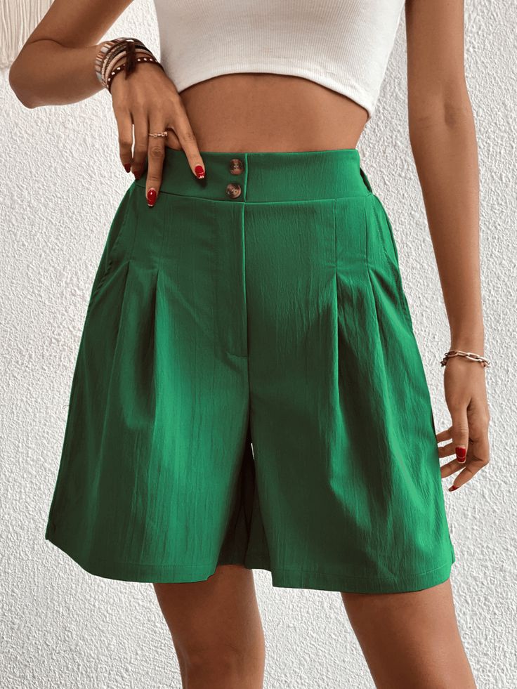 Green Womens Dress Suits, Blouse Pants, Color Shorts, Dress Suits, Belleza Natural, High Waisted Shorts, Summer Wardrobe, Stylish Dresses, Dark Green