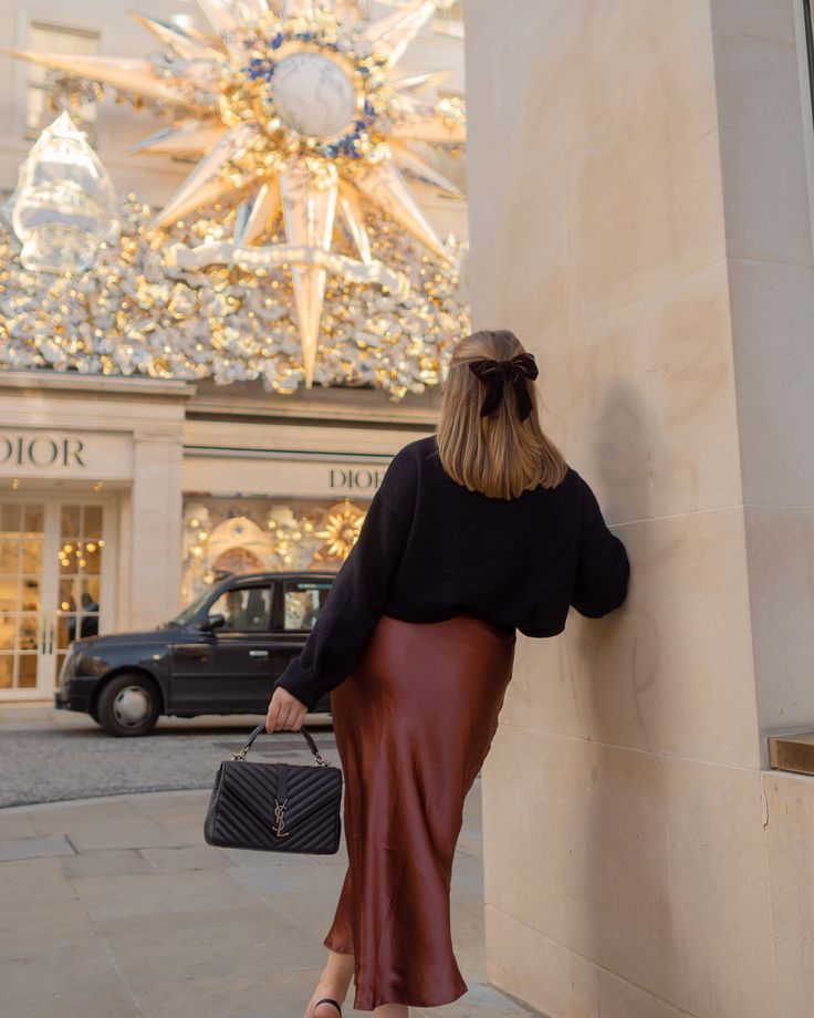 Silk Dress Christmas Outfit, Silk Skirt Christmas Outfit, Brown Christmas Outfit, London Christmas Outfit, Festive Outfits Christmas, Christmas Fashion Photography, December Mood, Silk Skirt Outfit, Money Aesthetics