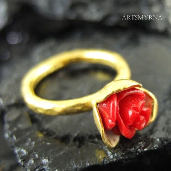 ARTSMYRNA METAL: 925k Silver GEM: Coral ( lab created ) COATING: 24k gold over (We can made a special type of coating for your personal preference ) MATERIEL : 925K Sterling Silver ( Some of my items vermeil gold over silver for looks rich . But i can finish in silver too ) PAYMENT : We accept paypal payment RING SIZE: 6 (your desired size is made) SPECIAL ORDER IS MADE. If you send us a photo of your desired model (you can send your gem.) We can do it for you. We can make any design you want wi Artistic Rings With Polished Finish For Gift, Artistic Rings With Polished Finish, Artisan Red Jewelry For Anniversary, Handmade Artisan Red Rings, Unique Handmade Rings For Valentine's Day, Unique Valentine's Day Gift Rings, Unique Hallmarked Ruby Ring As A Gift, Unique Hallmarked Ruby Ring Gift, Handmade Rings For Valentine's Day