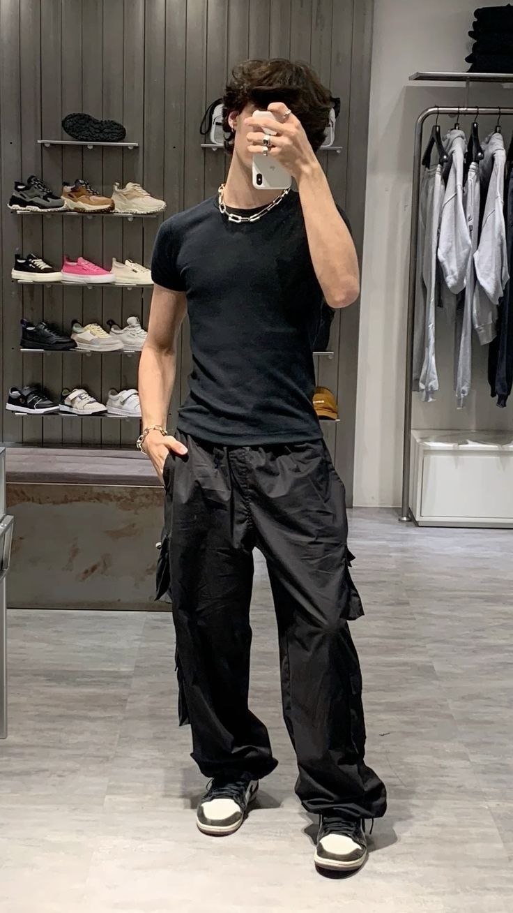 Fit Boy Aesthetic, Boy Outfit Inspo Aesthetic, Types Of Outfits Style Men, Star Boy Outfits Aesthetic, Casual Men Outfits Aesthetic, Masculine Outfits Men, Outfits Aesthetic Hombre, Star Boy Outfit, Boy Clothes Aesthetic