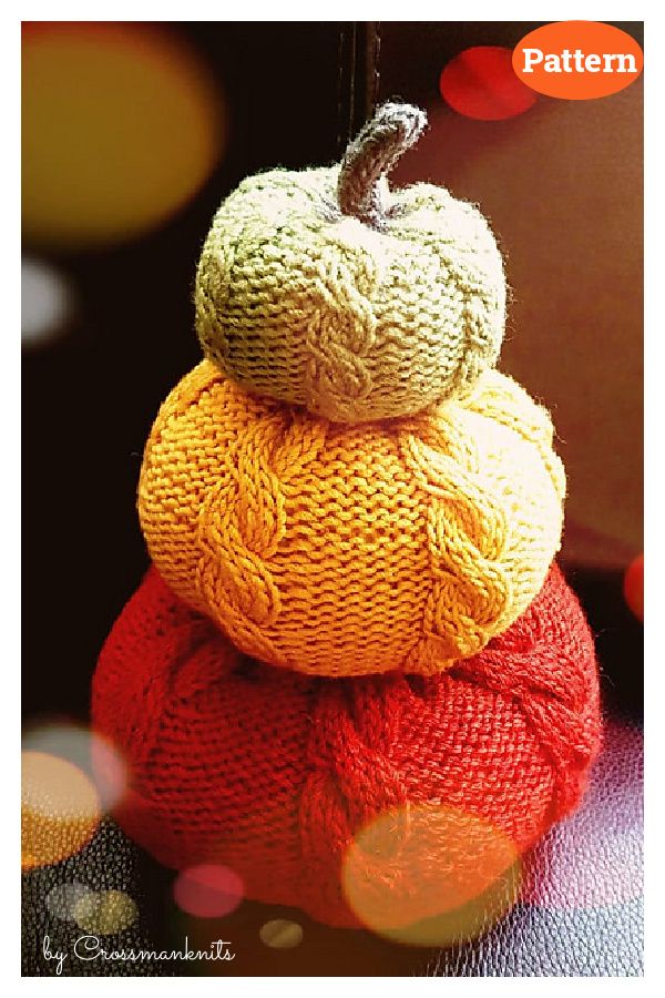 three knitted pumpkins stacked on top of each other with the caption pattern