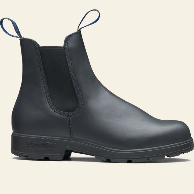 Women's Boots - Buy Leather & Suede Boots - Blundstone USA Blundstone Dress Boots Black, Ladies Blundstone Boots, Blundstone Boots 1306, Blundstone Black, Blundstone Boots, Womens Waterproof Boots, Womens Thermal, High Top Boots, Chelsea Boots Women