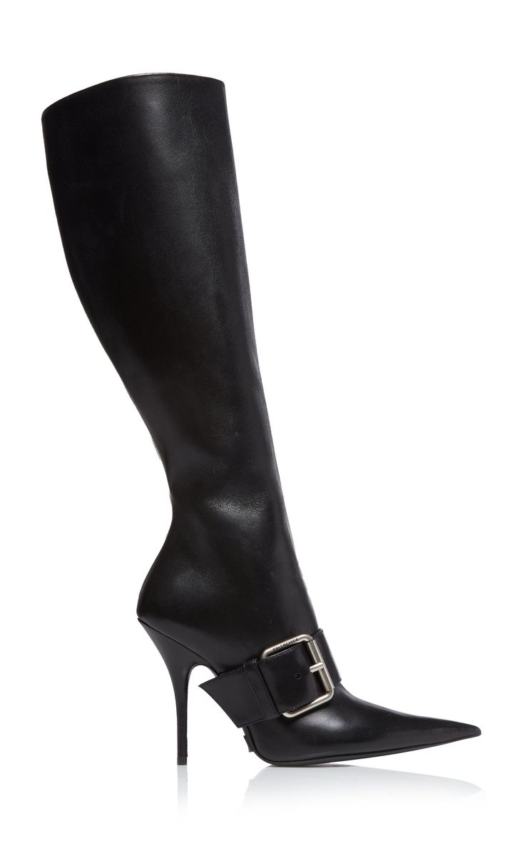 Find BALENCIAGA Knife Buckle-detailed Leather Knee Boots It 36 on Editorialist. Renowned for their sleek; fluid lines and statement-making garnishes; Balenciaga’s meticulously crafted accessories always have the right amount of edge. Each piece either pays homage to legendary house signatures or displays fresh; out-of-the-box innovation—oftentimes; simultaneously.Designed to lengthen your legs; Balenciaga's pumps have sharply pointed toes that resemble a knife. This iteration is crafted from smo Leather Knee Boots, Fashion Shoes Heels, Balenciaga Shoes, Fashion High Heels, Dream Shoes, High Heel Boots, Luxury Shoes, Moda Operandi, Cute Shoes