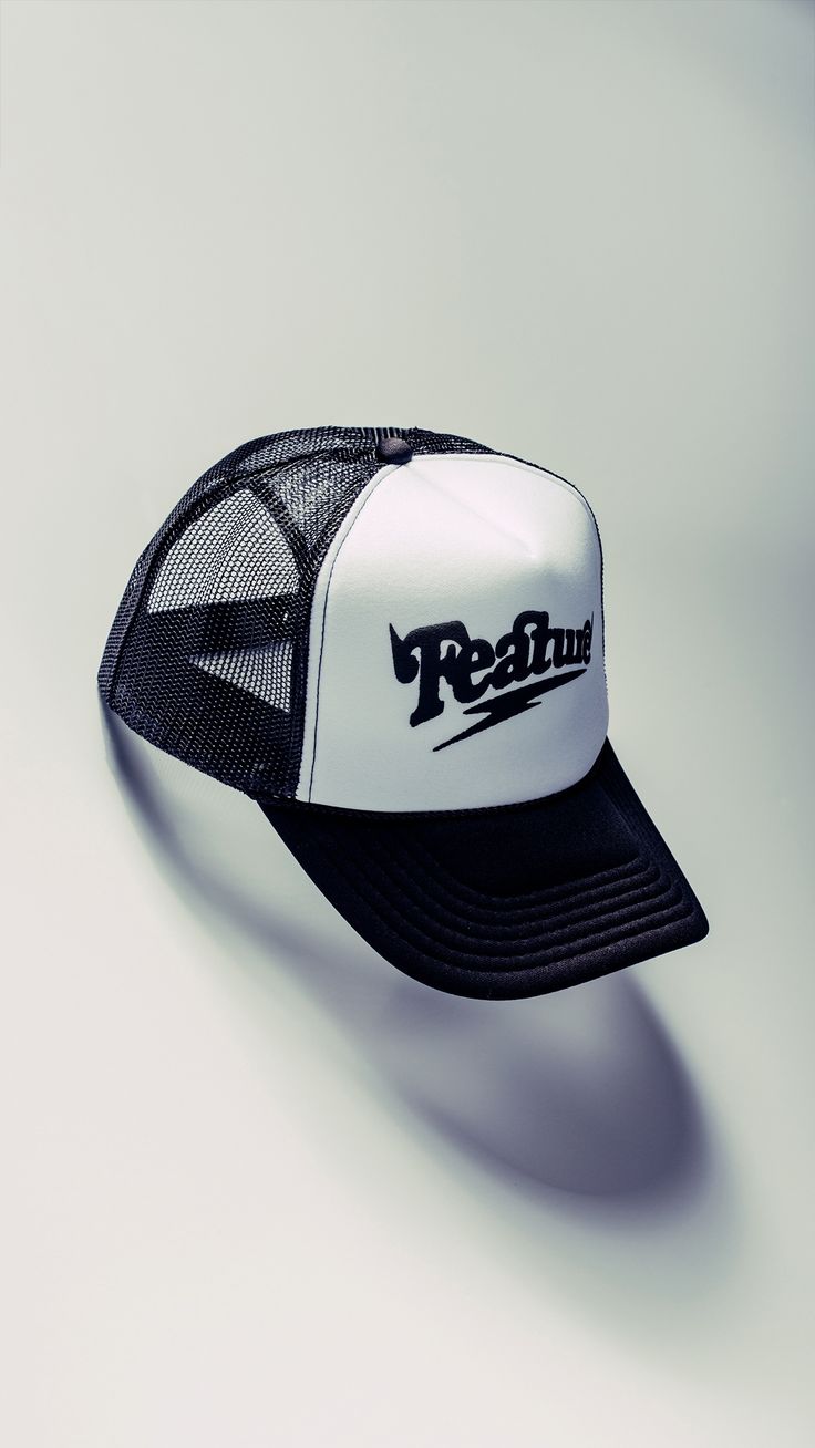 Trucker Caps Aesthetic, Trucker Cap Aesthetic, Black Trucker Cap, Cool Caps Hat, Trucker Hat Aesthetic, Trucker Hat Mockup, Trucker Hat Designs, Trucker Cap Design, Custom Fitted Hats