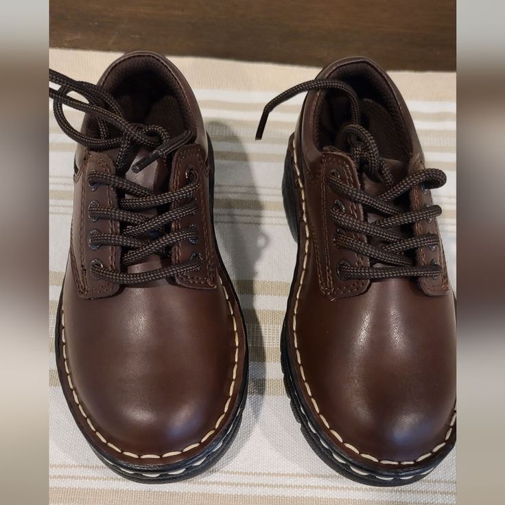 New Never Used,Good Quality,Good Condition Mens Classic Shoes, Dark Brown Shoes Men Outfit, Woodstock Outfit, Guy Shoes, Eastland Shoes, Brown Shoes Men, Dark Brown Shoes, Pinterest Trends, Male Shoes