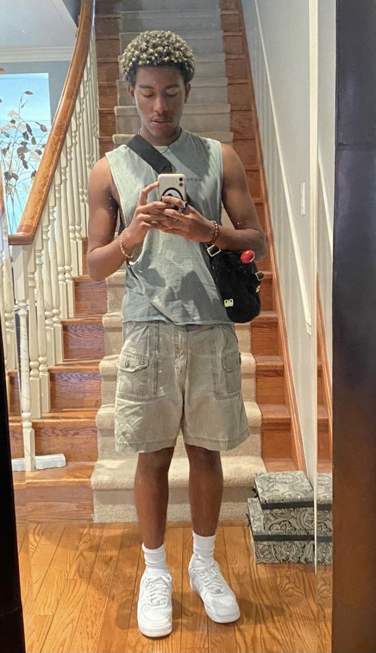 Summer Outfits Men Cargo Shorts, Cargo Shorts Streetwear, Cargo Shorts Aesthetic Men, Cargo Shorts Fit Men, Aesthetic Shorts Outfit Men, Men’s Cargo Shorts Outfit, Shorts Outfits Men Aesthetic, Cargo Shorts Men Outfits Streetwear, Mens Streetwear Shorts