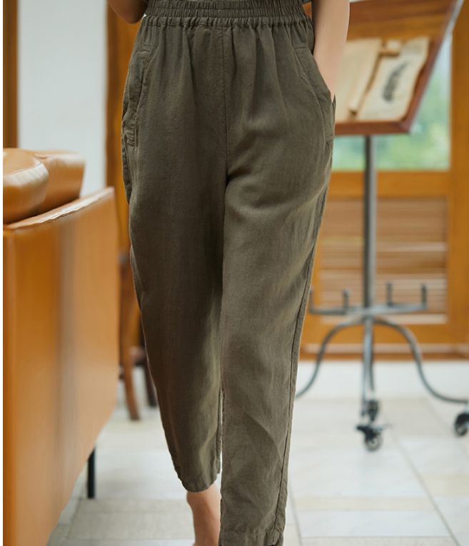 Silk cotton Organic color Loose Style Silk cottonSpring summer Autumn Women pants.loose style,soft and breathy organic 100% fabric,very special with it's loose design.this women pants also could be custom made any size. Material:Silk cottonwe custom made any size.Here is the size chart for your kind conference:Size: S :waist:64-94cm hips:116 cm length:88 cm M :waist:68-98cm hips:120 cm length:89 cm L :waist:72-102cm hips:124 cm length:90 cm Measuring Method: Click to view the measurement method Women Casual Pants, Pants Elastic Waist, Organic Colors, Pants Loose, Women Pants, Loose Style, Women Pants Casual, Army Green, Summer Women