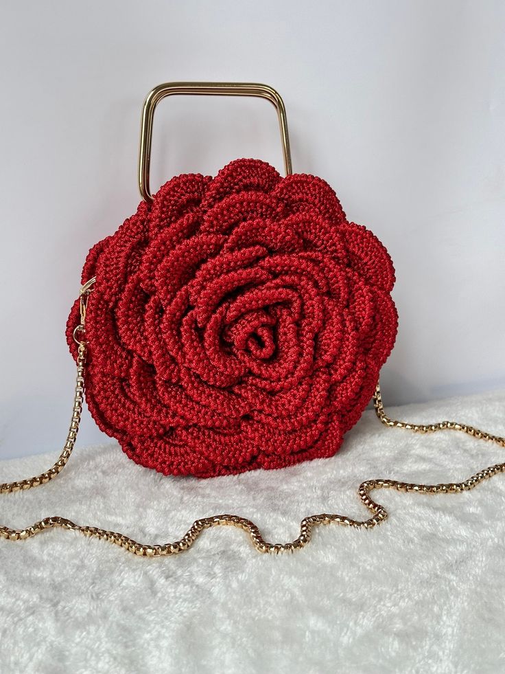 Rose Purse, Rose Bag, Flower Purses, Crochet Bag Tutorials, Flower Bag, Crochet Rose, Bags Tutorial, Crochet Basket, Crochet Bag Pattern