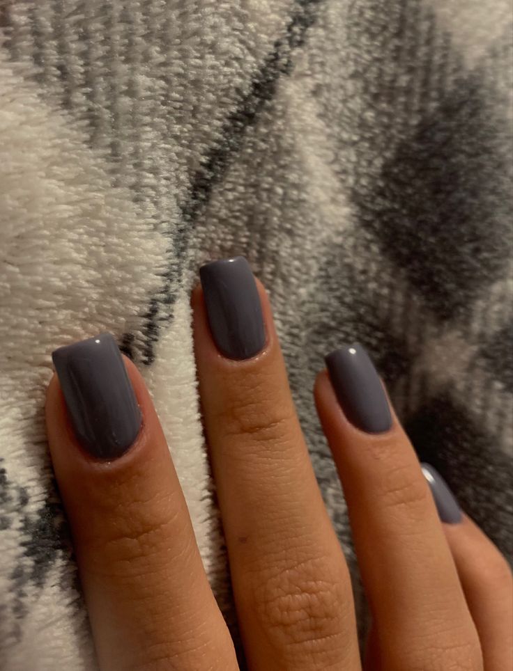 Dark Gray Manicure, Cute Nail Colors For Winter, Nails For A Grey Dress, Short Square Grey Nails, Gel Mani Short Nails Natural Winter, Grey Biab Nails, Short Square Gray Nails, Short Nail Colour Ideas, December Nails Solid Color