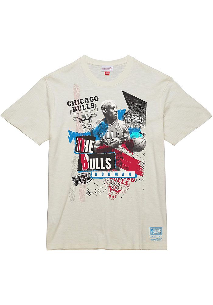 Show support for your favorite player in this Dennis Rodman Chicago Bulls Short Sleeve Fashion Player Tee! This White Fashion Player T Shirt features a screen print player graphic on chest, so everyone will know you cheer for Chicago, Dennis Rodman! This is the perfect Fashion Player T Shirt for wearing from every day to game day. Go Bulls! Crew Neck, Mitchell & Ness branding at left hem, Player graphic on center chest, Unisex, Comfortable material, Imported White Cotton T-shirt For Fan Events, Fan Apparel Tops With Sublimation Print For Streetwear, Sports Events Fan Apparel T-shirt With Front Print, Graphic Tee With Sublimation Print For Sports Season, Graphic Tee Tops For Fan Merchandise, Urban Screen Print Fan Merchandise Top, Crew Neck T-shirt With Front Print For Fan Events, Graphic Print Crew Neck T-shirt For Fans, Fan Apparel Tops With Front Print