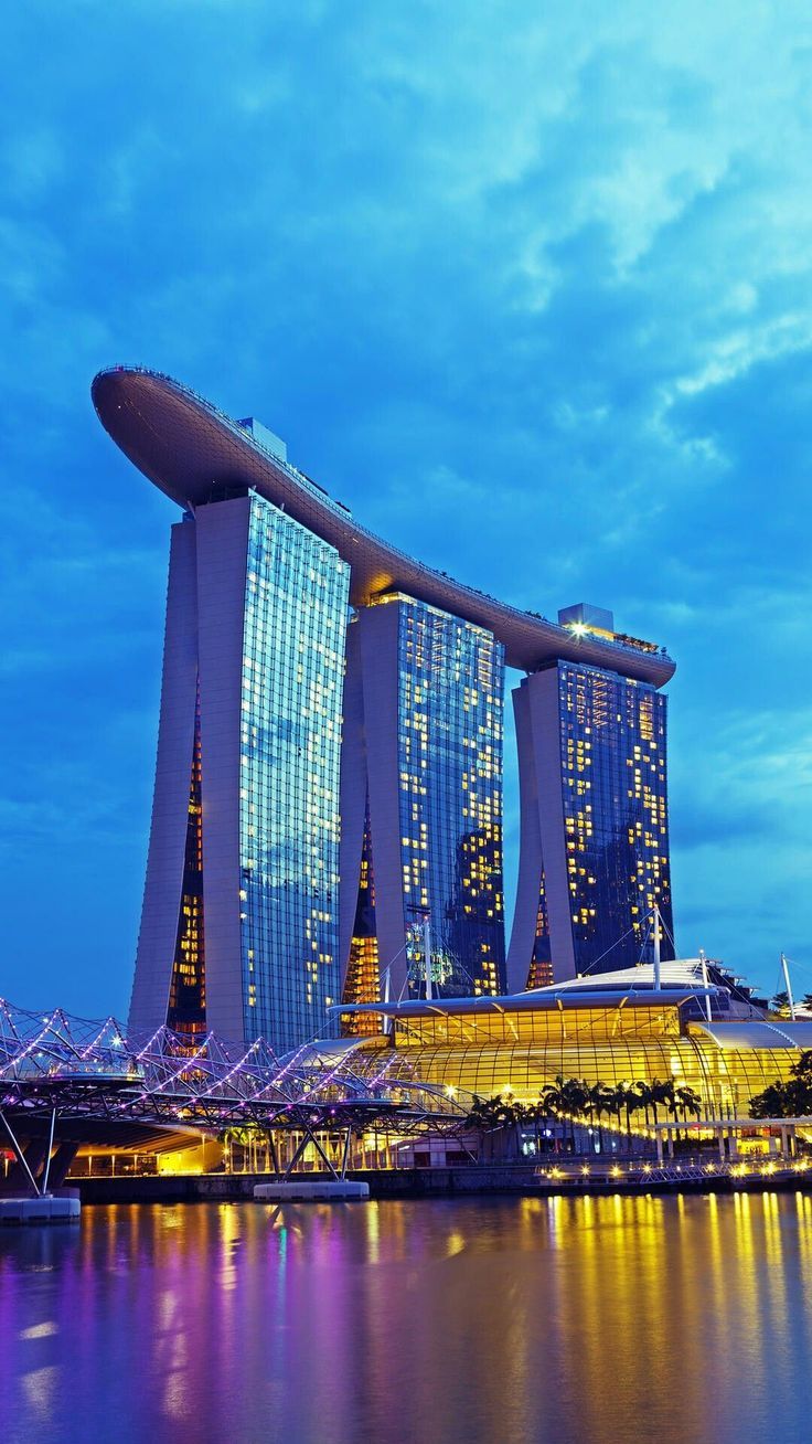 Marina Bay Sands Singapore Sights, Sands Singapore, Singapore Photos, Image Moto, Singapore City, Desain Editorial, People Leave, Singapore Travel, Exotic Places