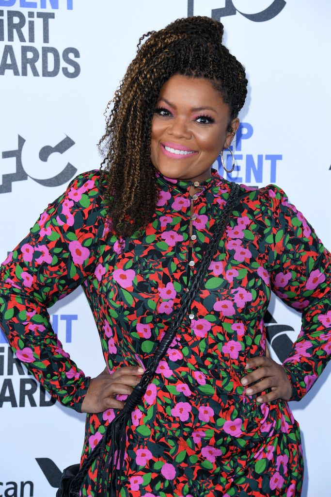 HAPPY 49th BIRTHDAY to YVETTE NICOLE BROWN!!   8/12/20  American actress, writer, comedian, and host. Brown starred as Shirley Bennett on the NBC comedy series Community. She had a recurring role as Helen Dubois on the Nickelodeon sitcom Drake & Josh, and voiced the character Cookie on the American-Canadian animated series Pound Puppies. Brown also starred as Dani in the 2015 version of The Odd Couple on CBS and as Dina Rose on the ABC sitcom The Mayor. Shirley Bennett, Happy 49th Birthday, The Odd Couple, 49th Birthday, Nicole Brown, Drake & Josh, Yvette Nicole Brown, 49 Birthday, Celebrity Birthdays