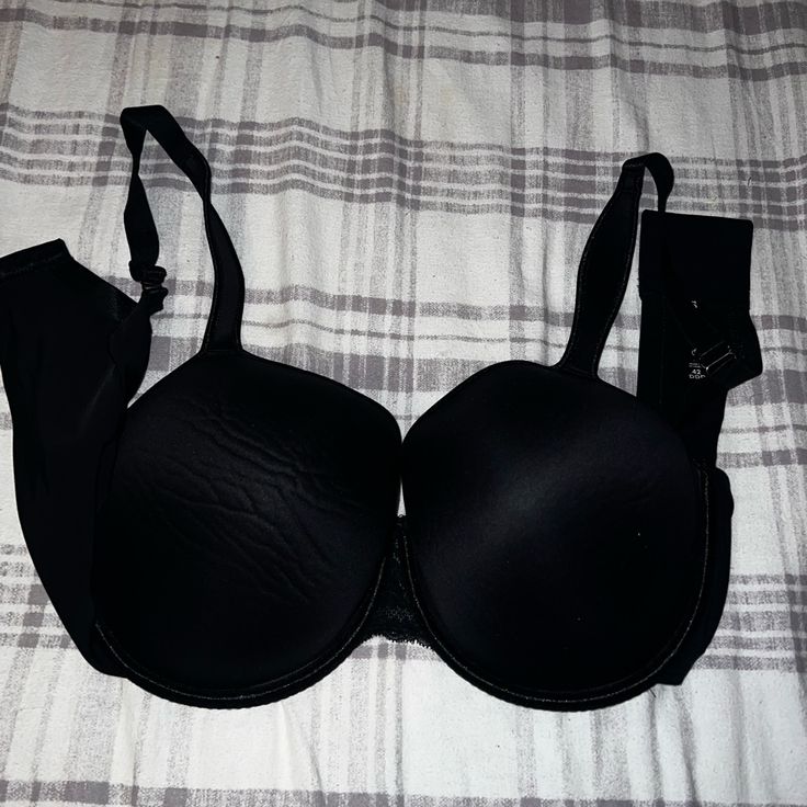 Never Worn Torrid Black Bra Black Stretch Full Coverage Nursing Bra, Black Full Coverage Nursing Bra, Black Underwire Nursing Bra With Medium Bust Support, Fitted Black Nursing Bra With Padded Cups, Black Push-up Nursing Bra With Removable Pads, Black Padded Bra For Night Out, Fitted Padded Black Bra, Fitted Black Padded Bra, Black Nursing Bra With Removable Pads