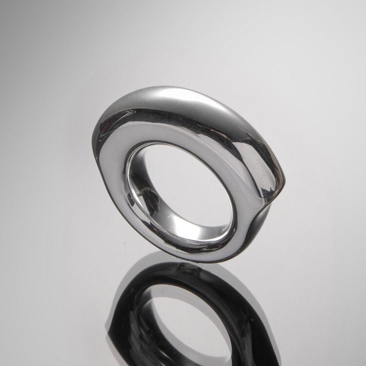 "* Handmade Round-Ring made of solid 925 Sterling Silver, impressive design & comfortable to wear for women, all sizes possible. * It's weight is 42 g. The width on the top part is 0.4 inches, the band is 0.3 inches. * I named this ring \"Cleopatra\". We create it by hand made of 925 sterling silver. Cleopatra looks absolutely stunning when you wear it while it is still totally comfortable. The shape on top is a round circle, while it is flattened on the sides. * You have the choice between a finesilver plating or 18k gold or 18k rosegold plating. The plating is very thick and of such a high quality that it will last for a lifetime. * This special pieces of jewellery comes in a beautiful box together with a jewelry polishing cloth Please note: in case of a return the buyer bears the costs Modern Rings With Polished Finish And Round Band, Elegant Sterling Silver Dome Ring With Polished Finish, Modern Open Ring With Shiny Finish, Modern White Gold Dome Promise Ring, Modern White Gold Dome Ring For Promise, Modern Sterling Silver Dome Promise Ring, Contemporary Open Ring With Polished Finish, Modern Polished Concave Signet Ring, Modern Rings With Polished Finish