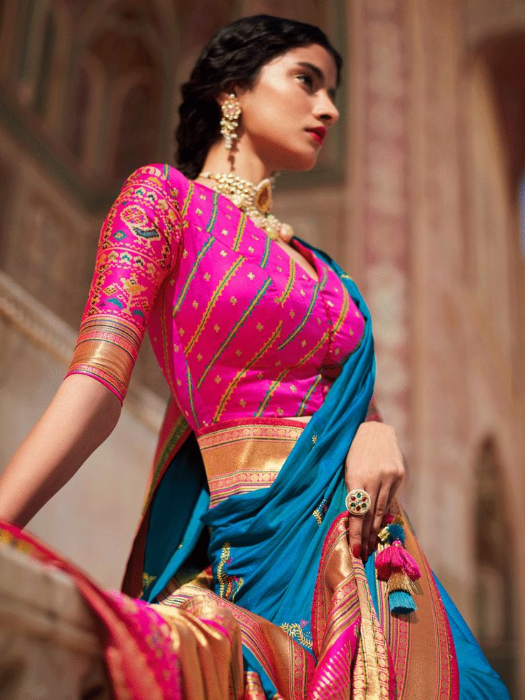 Radiant blue silk embellished saree online for women which is crafted from silk fabric and comes with silk blouse. Embellished Saree, Cyan Color, Blue Silk Saree, Pink Border, Salwar Dress, Dress Salwar Kameez, Ethnic Looks, Blue Saree, Contrast Blouse