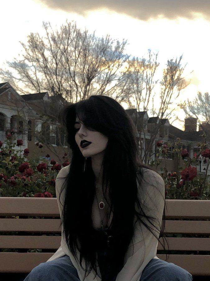 Mekap Mata, Goth Hair, Smink Inspiration, Goth Women, Long Black Hair, Goth Aesthetic, Dream Hair, Aesthetic Hair, الرسومات اللطيفة