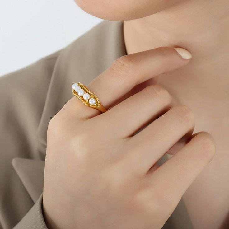 Style: Women Material: Titanium Steel, Imitation Pearl Pearl Type: Uncultured Pearl Color: White Pearl Shape: Round Ring Size: NO.7 Ring Gold And Silver, Pearl Ring Gold, Pea Pods, Round Rings, Pearl Types, Pearl Color, Pearl Ring, Ring Gold, Style Women