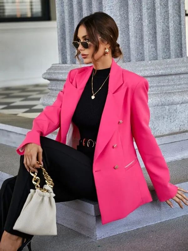 Womens Pink Blazer Outfit, Pink Blazer Styling Women, How To Style Pink Blazers Women, Pink Blazer Jacket Outfit, Style Pink Blazer Women, Pink Blazer Styling, Pink Suit Jacket Outfits Women, Blazer Outfits Pink, Outfit Sacó Rosa