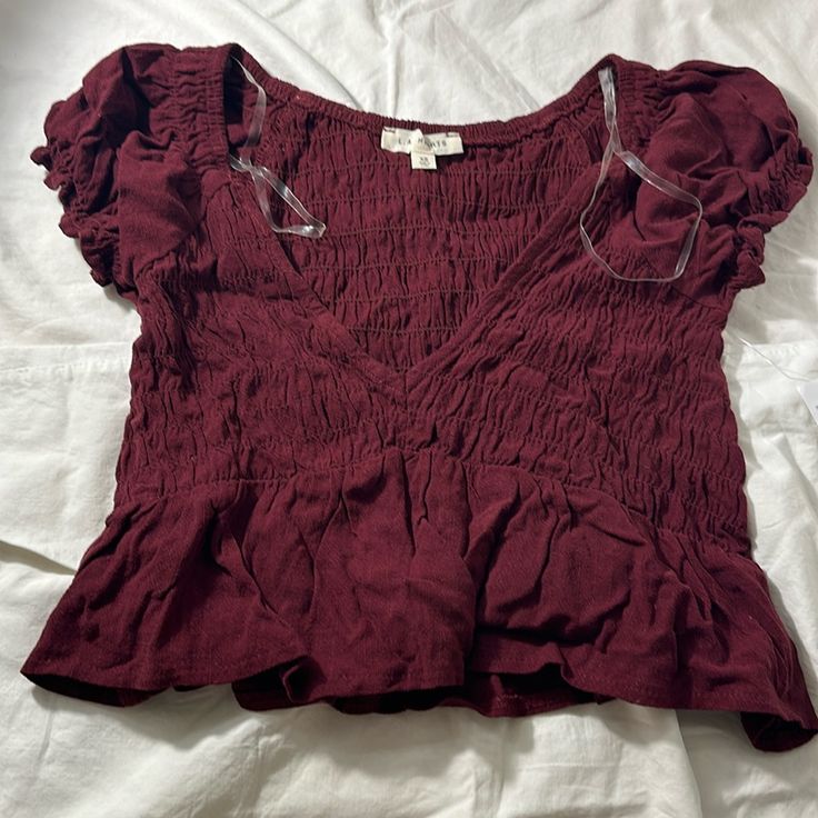 V Neck Burgundy V-neck Blouse For Summer, Chic Burgundy Tops For Spring, Short Sleeve Burgundy Tops For Summer, Burgundy Short Sleeve Tops For Summer, Burgundy V-neck Summer Top, Burgundy Short Sleeve Tops For Spring, Summer Burgundy V-neck Top, Burgundy V-neck Top For Summer, Chic Burgundy Summer Tops