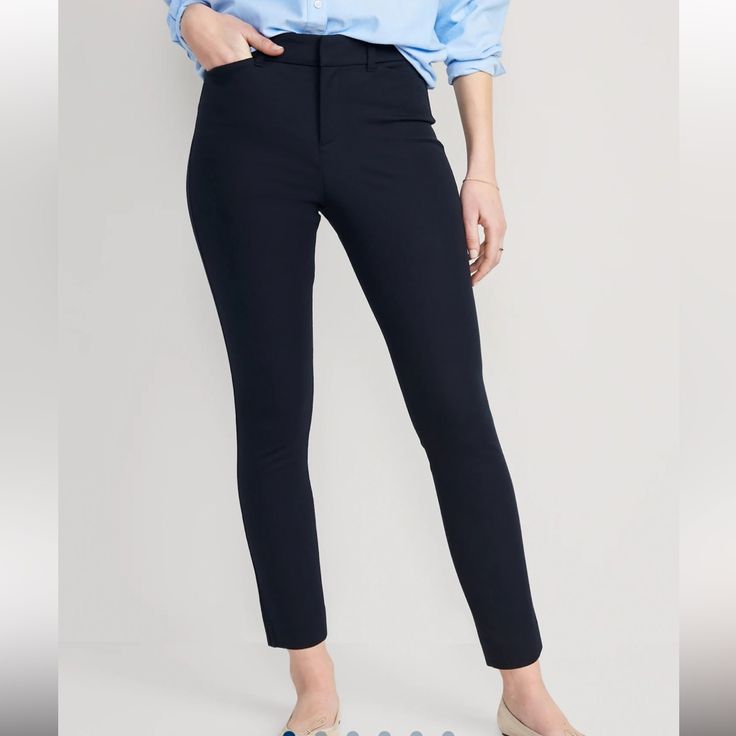 High-Waisted Pixie Skinny Ankle Pants For Women. Size 10 . Gray . Brand New With Tag.(L) Spring Workwear Pants With 5-inch Inseam, Casual Tight Pants For Workwear, Mid-rise Tight Bottoms For Workwear, Elegant Ankle-length Leggings For Business Casual, Workwear Tight Straight Leg Leggings, Spring Workwear Tight Bottoms, Fitted Workwear Leggings With Pockets, Fitted Leggings With Pockets For Work, Fitted Capris For Workwear In Fall