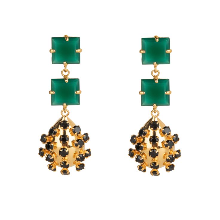 Presenting the Shai Earrings, meticulously crafted from semi-precious stones. These earrings offer versatile wear with four interchangeable styles, showcasing a timeless vintage design. French Clip, National Holidays, Semi Precious Stones, Green Onyx, Perfectly Imperfect, Semi Precious Gemstones, Luxury Jewelry, Vintage Design, Clip On