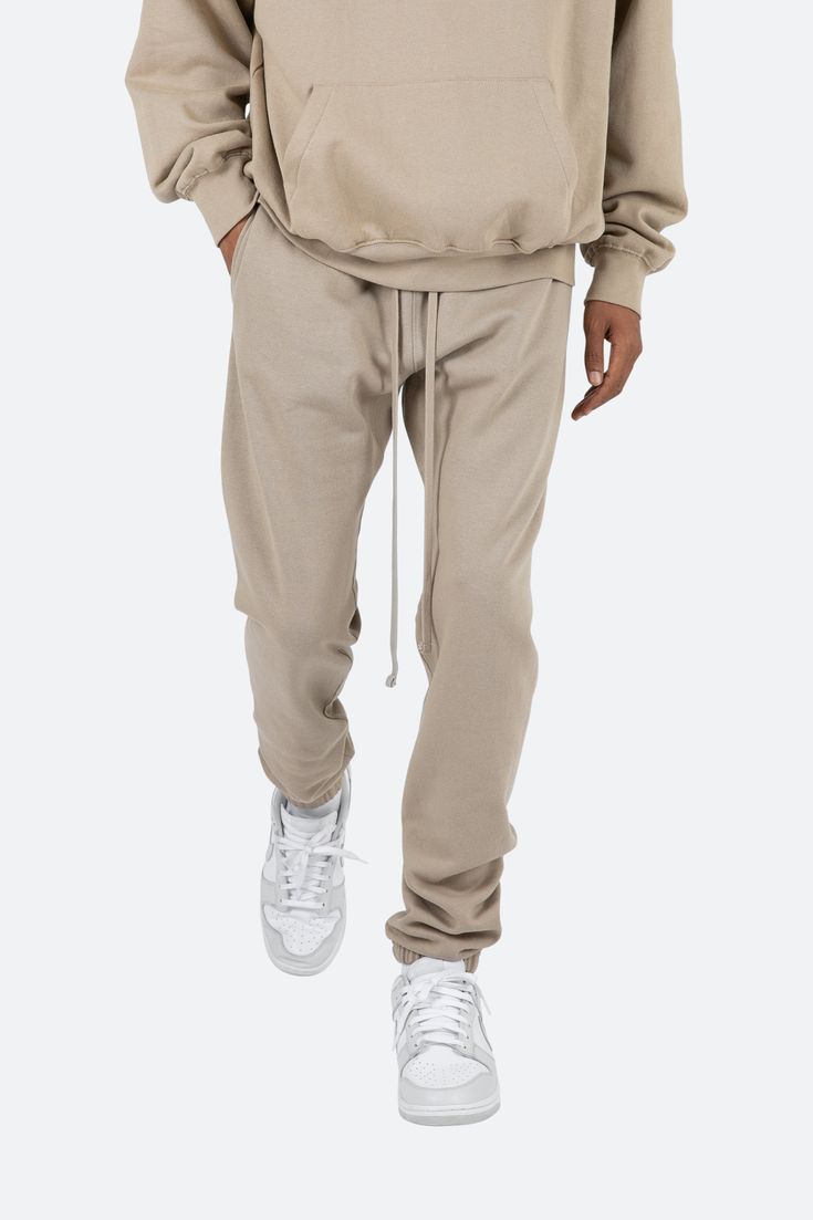 the Every Day Sweatpants are designed with a relaxed fit throughout, featuring an elasticized self waist and leg opening, tonal cotton drawstrings, and finished in both a washed and brushed fleece fabric. details relaxed fit 100% cotton , 360 gsm model is 6’1, 140 lbs and wears a size medium 140 Lbs, White Jordans, Fuzzy Cardigan, Strong Words, Denim Patches, Denim Flares, Fabric Details, Summer Sale, Fleece Fabric