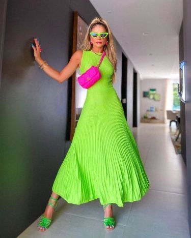 Ropa Color Neon, Color Combos Outfit, Color Blocking Outfits, Neon Outfits, Neon Fashion, Summer Lookbook, Everyday Outfit, New Classic, Colourful Outfits