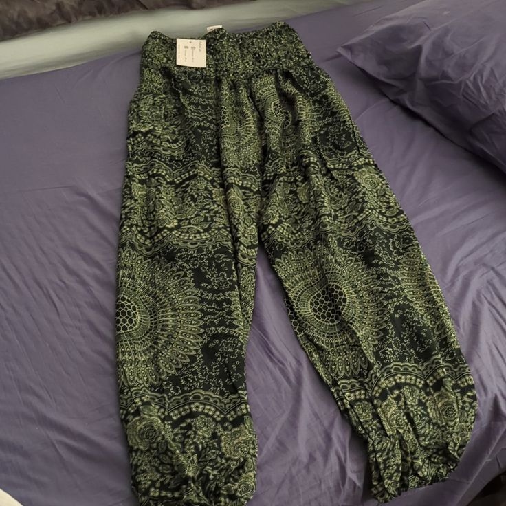 Bohemian Pants With Green Paisley Print. Size L. Tried On But Never Worn Because They Run Small. Nwt. Comes From A Home With A Cat. Summer Wide-leg Paisley Print Pants, Spring Boho Print Harem Bottoms, Wide Leg Bottoms With Paisley Print And Stretch, Stretch Wide Leg Bottoms With Paisley Print, Bohemian Green Printed Pants, Summer Paisley Print Loungewear Pants, Wide Leg Bottoms With Paisley Print For Summer, Hippie Pants With Pockets, Bohemian Patterned Pants For Spring