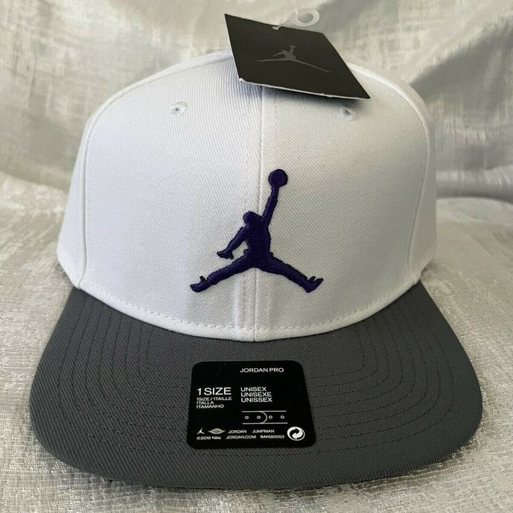 Air Jordan X Nike Pro Jumpman Classics Retro 1 Purple Grape Snapback Ar2118 Hat Jordan Jumpman Pro Snapback Cap Brand New With Tags Step Out In Legendary Style With The Jordan Jumpman Pro Snapback Cap. Premium Fabric Construction Offers A Premium, Wool-Like Feel. Embroidered Jumpman Design Trademark. Snapback Closure Allows A Snug Fit. Shipping In A Hat Box! Swag Hats, Swag Pics, Dope Hats, Hello Kitty Shoes, Estilo Swag, Fabric Construction, Liquid Highlighter, Retro 1, Purple Grapes