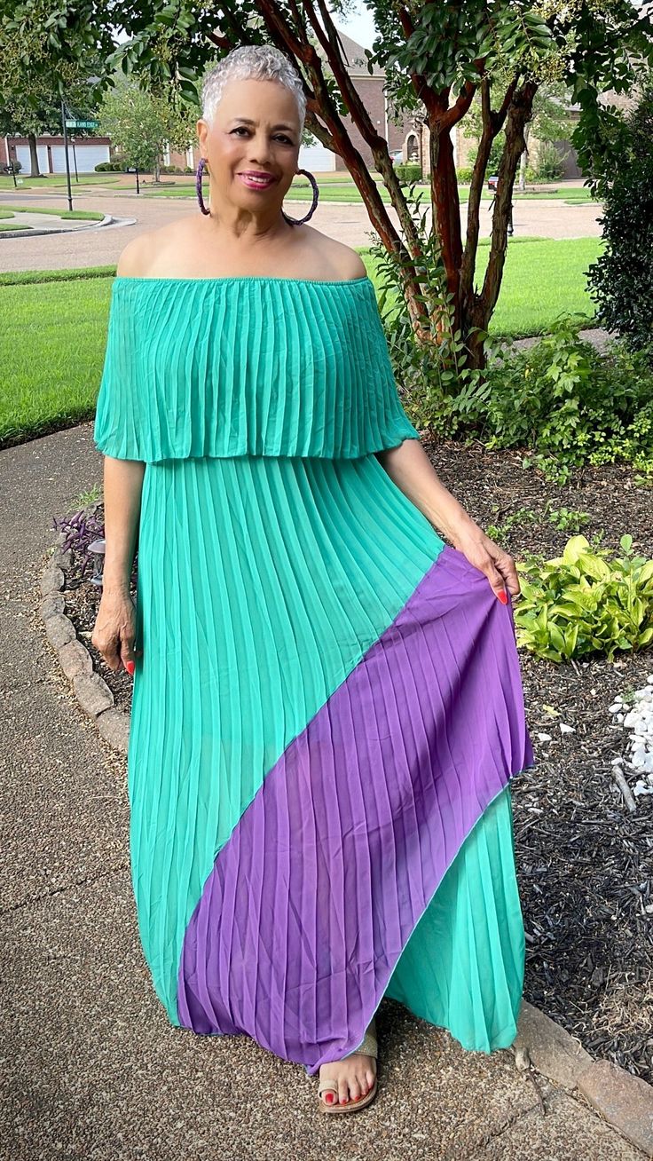 Green and Purple Pleated Off Shoulder Maxi with an Asymmetrical Hem. •Chiffon •Lined •2 Tone Off Shoulder Design, Off Shoulder Maxi Dress, Pleated Fabric, Vibrant Green, Shoulder Design, Asymmetrical Hem, Stunning Dresses, Xl Dress, Asymmetric Hem