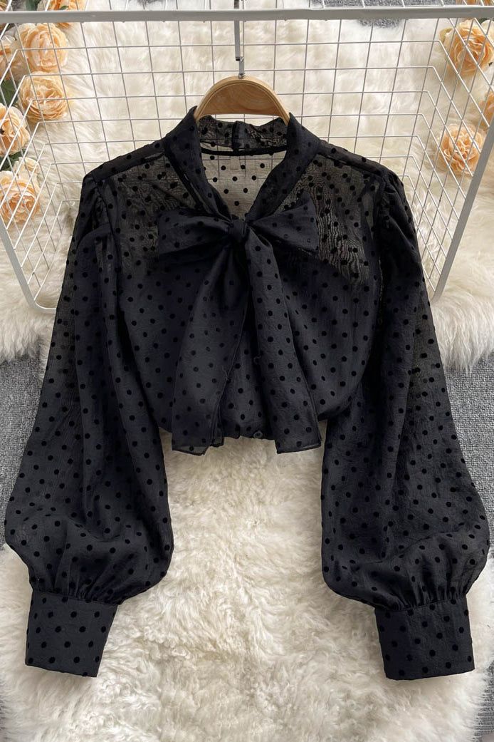 Gender: WOMENPattern Type: Polka DotDecoration: ButtonCollar: BowClosure Type: Single BreastedThickness: STANDARDMaterial: Polyester,AcrylicSleeve Length(cm): Full Size (cm): Length Bust S 58 90 M 59 94 L 60 98 XL 61 102 Lady Tops, Chiffon Shirts, Patch Work Blouse, Y2k Aesthetic Outfits, Bow Collar, Black And White Tops, Women Long Sleeve Tops, Simple Trendy Outfits, Polka Dot Blouse