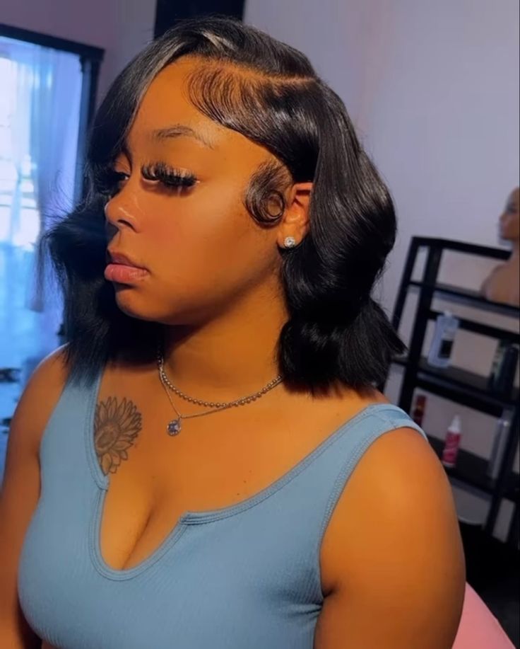 Middle Part Bob, Hair Braid Designs, Ebony Hair, Bob Cut Wigs, Frontal Wig Hairstyles, Short Hair Black, Wavy Bob Hairstyles, Quick Weave Hairstyles, Long Curly Wig